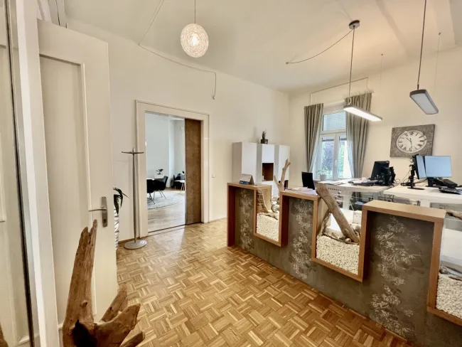 Stilvoller Altbau - Büro- bzw. Ordinationsräumlichkeiten Nähe "Kreuzbergl" zu vermieten - Bild