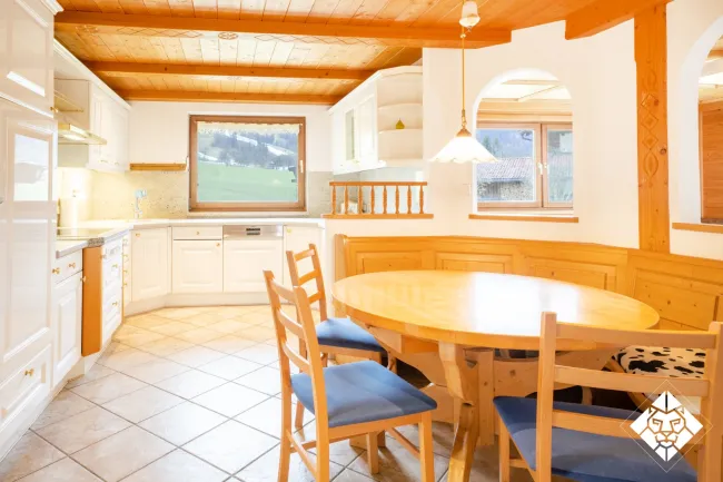 Idyllisches Haus mit großzügigem Garten zu mieten - Bild