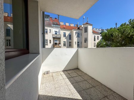 Einziehen & Wohlfühlen: Neu sanierte 3-Zimmer-Wohnung mit Loggia im 16. Bezirk!