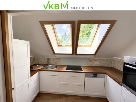 Charmantes Wohnjuwel mit großzügigem Raumangebot, Weinkeller & Doppelcarport in begehrter Attersee-Lage!