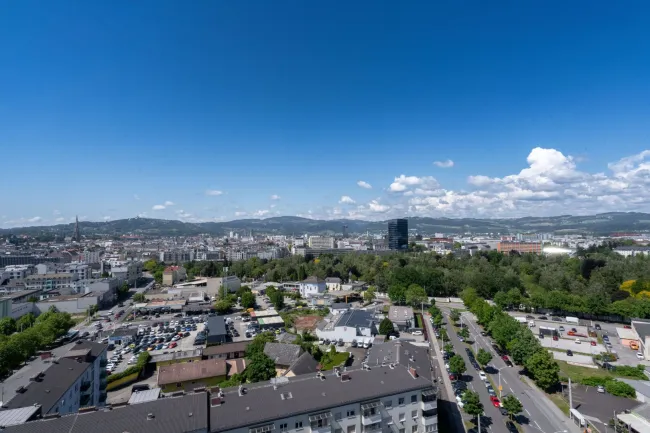 Tolle 2-Zimmer Wohnung mit schönem Ausblick - Nähe Lenaupark - Bild