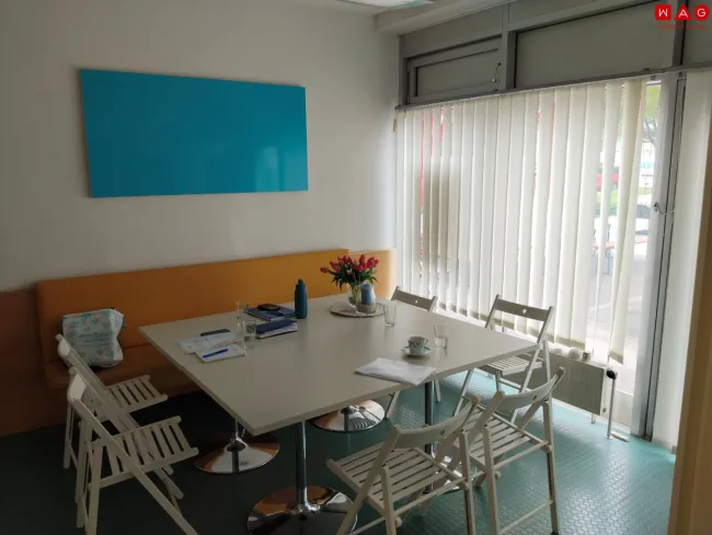 Vielseitig nutzbare 83,60 m² Geschäfts-/Ordinationsfläche im florierenden Einkaufs-/Vitalzentrum Muldenstraße mieten und von der hohen Kundenfrequenz profitieren! Provisionsfrei! - Bild
