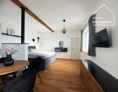 MILS - Charmante Garçonnière mit großer Terrasse und eigenem Zugang