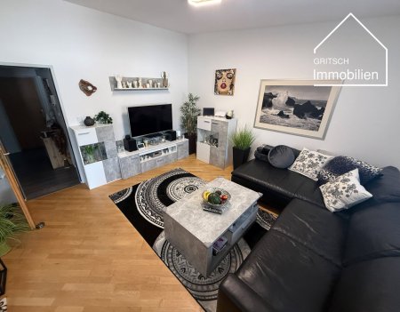 MILS - Charmante 3-Zimmer-Dachgeschosswohnung mit Panoramablick, Balkon & Tiefgaragenplatz