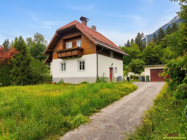Sanierungsbedürftiges Einfamilienhaus in naturnaher Lage bei Hermagor - Titelbild