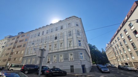 Charmante 1-Zimmer-Wohnung mit Terrasse im DG in 1120 Wien – Top Preis!