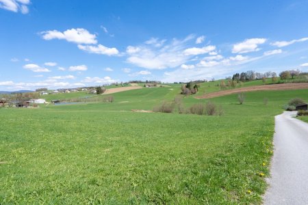Landwirtschaftlicher Nutzgrund in Heinrichsberg ZU KAUFEN