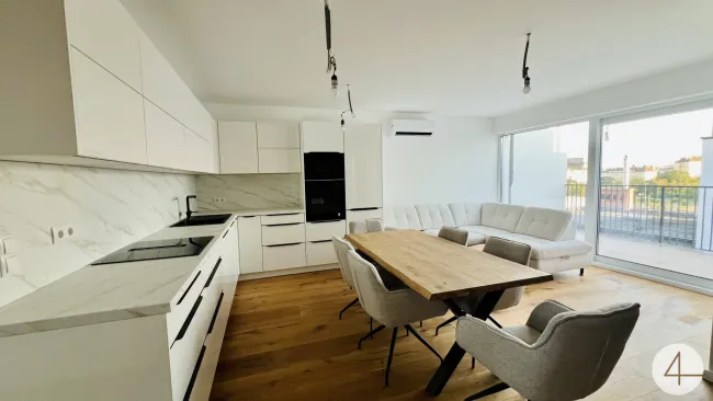 Erstbezug · U6 in Gehweite · 3-Zimmer-Dachgeschosswohnung · teilmöbliert · Terrasse mit Stadt- & Fernblick · Klimaanlage - Titelbild