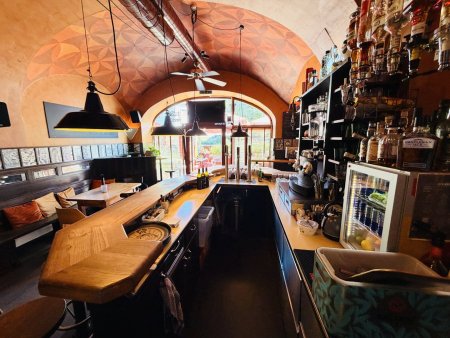 Traditionslokal sucht Nachfolger – zentral gelegen, großer Gastgarten & attraktive Miete