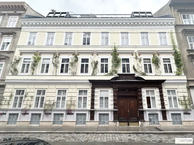 Bestlage nahe Belvedere! Luxuriöse 6-Zimmer-Erstbezug-Dachterrassen-Wohnung mit Outdoor-Pool in historischem Gebäude - Bild