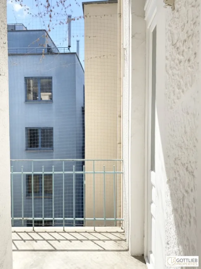 Unbefristet im Diplomatenviertel! Repräsentatives 5-Zimmer-Stilaltbau-Büro mit zwei kleinen Balkonen beim Arenbergpark - Bild