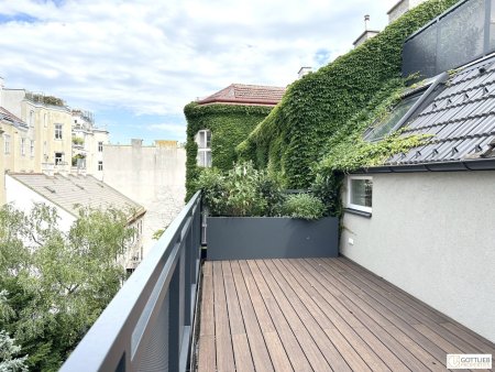 Bestlage nahe Belvedere! Luxuriöse 3-Zimmer-Erstbezug-Dachgeschoss-Wohnung mit zwei Balkonen in historischem Gebäude