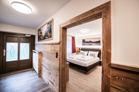 ACHTUNG! Exclusive 5-Zi-Ferienwohnung direkt am Skilift in Fügen/Zillertal