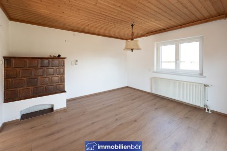 EINZIEHEN STATT SANIEREN! Einfamilienhaus mit großem Grundstück, Doppelgarage & viel Platz