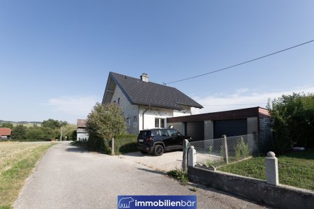 EINZIEHEN STATT SANIEREN! Einfamilienhaus mit großem Grundstück, Doppelgarage & viel Platz