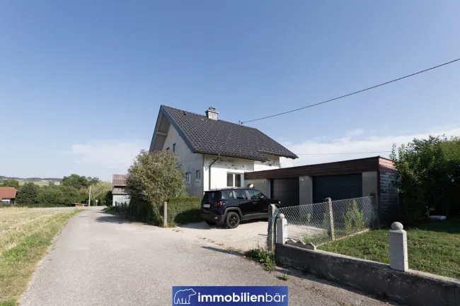 EINZIEHEN STATT SANIEREN! Einfamilienhaus mit großem Grundstück, Doppelgarage & viel Platz - Bild