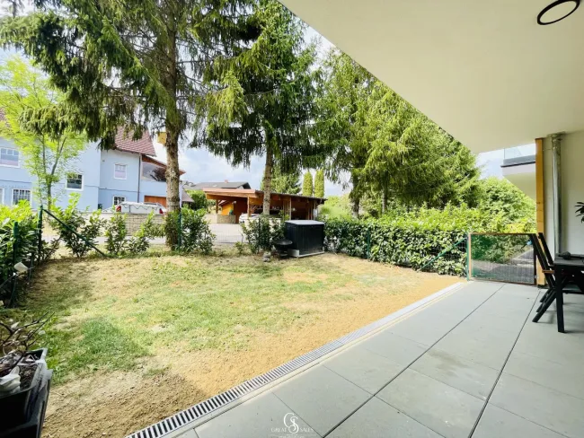 Garten mit Terrasse