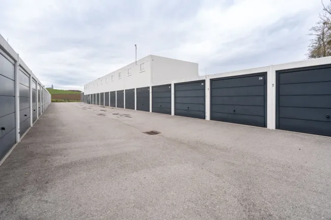 **VERMIETET**Garage in Niederneukirchen zu vermieten! - Bild