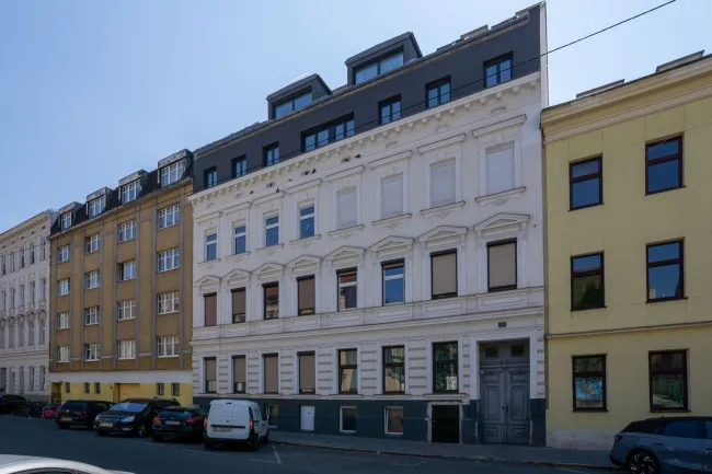 Luxusapartment mit Blick auf die Gloriette – 252 m² Dachgeschoß mit Balkon und Terrasse - Bild