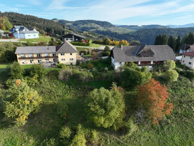 NEUER PREIS Komplett ausgestattetes Gästehaus mit 9 Zimmern, privater Wohnung, Restaurant samt moderner Gastroküche und zusätzlichem Nebengebäude! - Bild