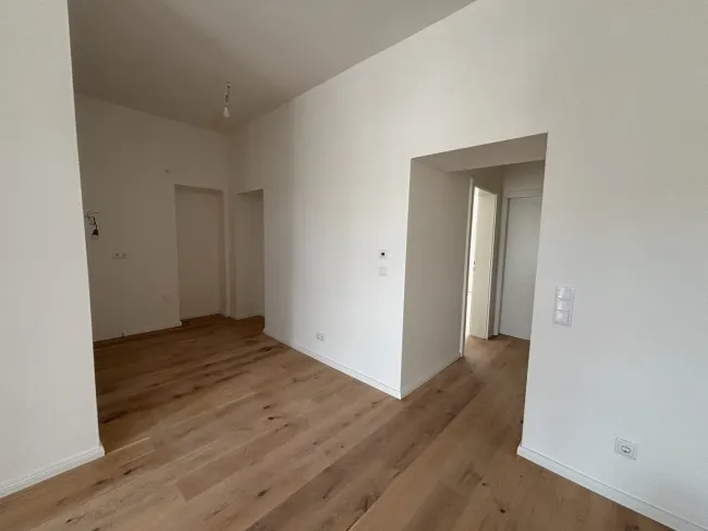 ELEGANZ TRIFFT MODERNE - ERSTBEZUG IM REVITALISIERTEN STILALTBAU - PROVISIONSFREI - Bild