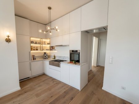 ELEGANZ TRIFFT MODERNE - ERSTBEZUG IM REVITALISIERTEN STILALTBAU - PROVISIONSFREI
