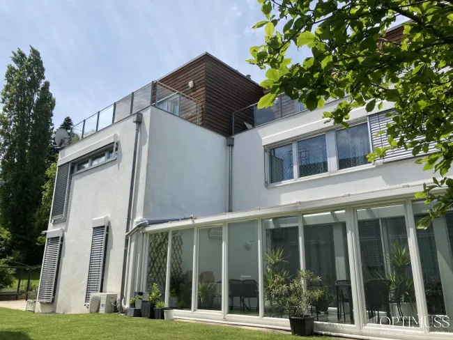 Luxuriöse Villa in urbaner Grünruhelage im 19. Bezirk, für anspruchsvolle Besitzern und Investoren. - Titelbild