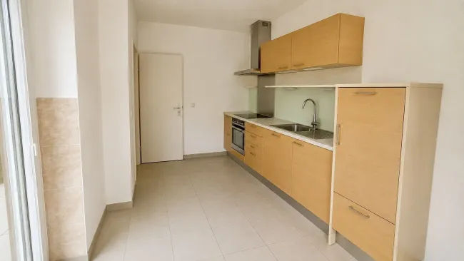 Gemütliches 2-Zimmer- Wohnung in der Nähe von Messe und Ost Bahnhof - Bild