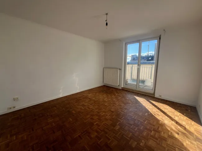 Anlegen oder selbst wohnen mitten in der Stadt! Dachgeschosswohnung mit 2 Terrassen im Trend-Bezirk Margareten in ruhiger Lage - Bild