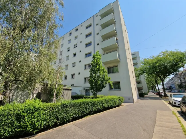 Ihr neues Zuhause in Penzing: 3 Zimmer, Balkon, Lift – sofort beziehbar - Titelbild