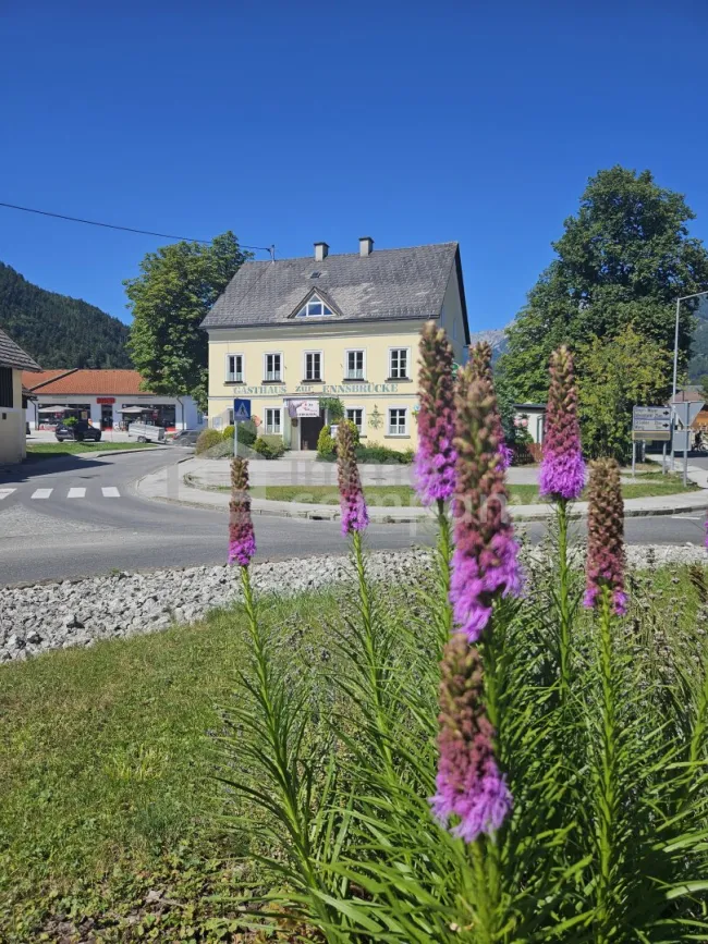 Traditionsgasthof seit 1893 – einzigartige Lage und großes Potenzial nahe Stift Admont - Titelbild