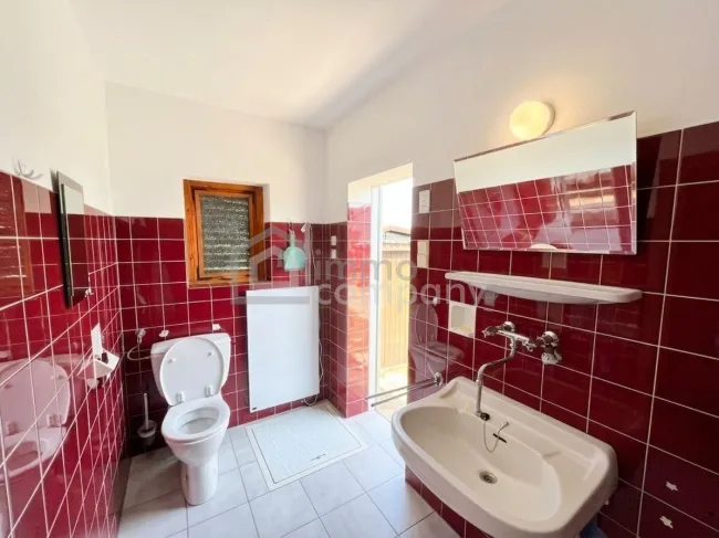 Ferienhaus auf Eigengrund am Zicksee mit Garten, Terrasse und Ausbaupotenzial - Bild