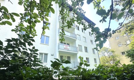 5700 Zell am See; ca. 95 m² Wohnung mit viel Potential ! raffinierter Grundriss, 2 Balkone, Kachelofen, Lift im Haus, ideal als Personalwohnung !!
