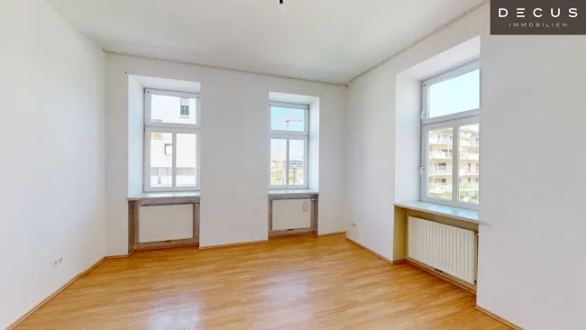 | 3 ZIMMER | LICHTDURCHFLUTET | VIEL POTENTIAL | - Titelbild