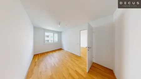 / 2 ZIMMER / VERFÜGBAR AB 1.12.2026/ NACHHALTIGES WOHNEN / KAGRAN / BALKON