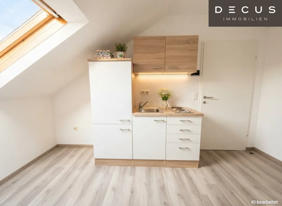 | CHARMANTE DACHGESCHOSSWOHNUNG | HELL & ZENTRAL | 4. OG | IDEAL FÜR SINGLES & STUDENTEN | TOP LAGE | NÄHE UNI - Bild