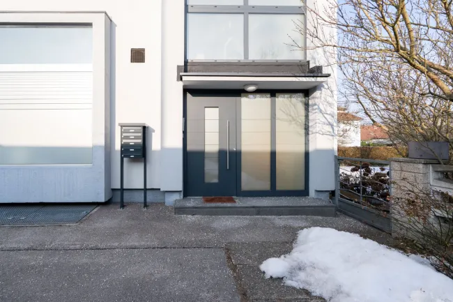 Vielseitig nutzbare Büro- oder Kanzlei in Leonding – Nähe Kürnberghalle zu mieten - Bild