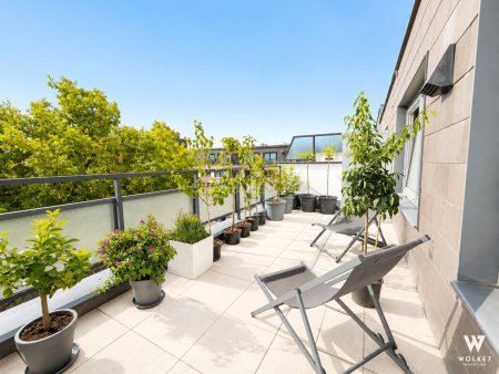 +++ Exklusive Dachgeschosswohnung mit privater Terrasse in Südostlage I inkl. Lift & Garagenplatz zur Miete +++