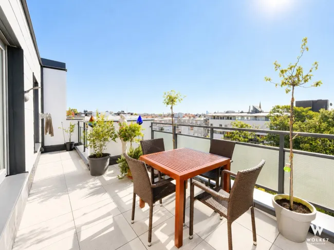 +++ Exklusive Dachgeschosswohnung mit privater Terrasse in Südostlage I inkl. Lift & Garagenplatz zur Miete +++ - Titelbild