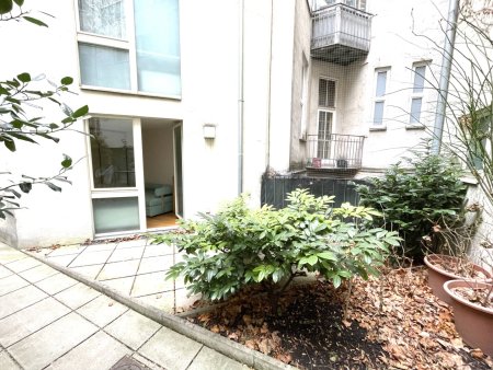Entzückende Wohnung in gepflegtem Neubau mit Terrasse & Parkplatz in Top Lage