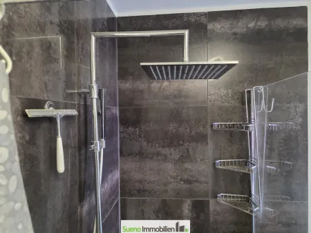 Grosse RainDance-Dusche