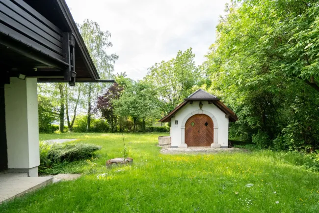 Traumhafte Villa mit eigenem Wellnessbereich in Steyr zu mieten! - Bild