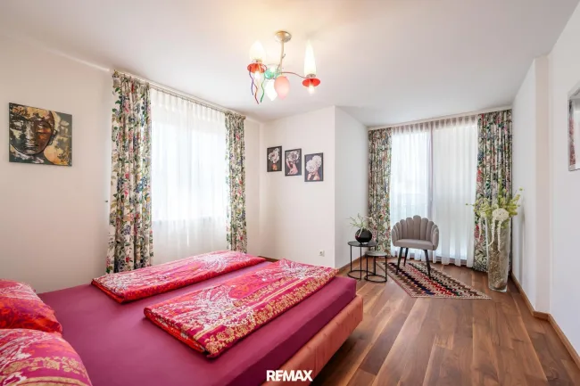 Masterbedroom - Schlafzimmer westseitig