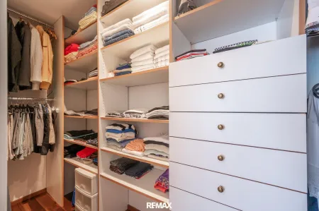 begehbare Gardarobe zum Schlafzimmer