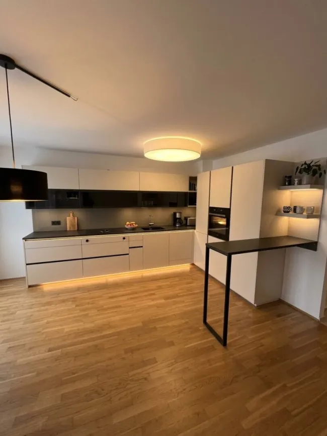 Traumhafte Gartenwohnung mit 127 m² Eigengarten, 30 m² Terrasse & 2 TG-Plätzen, perfekte Lage nähe Hilmteich, LKH, UNI - schnell Termin vereinbaren - Bild