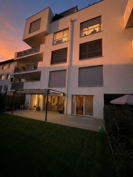 Traumhafte Gartenwohnung mit 127 m² Eigengarten, 30 m² Terrasse & 2 TG-Plätzen, perfekte Lage nähe Hilmteich, LKH, UNI - schnell Termin vereinbaren