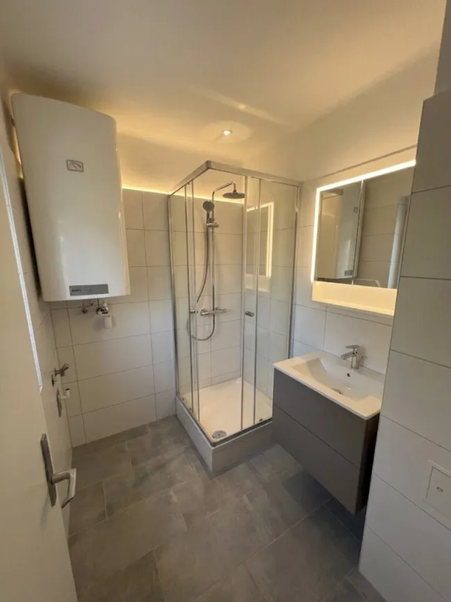 RARITÄT - Geniale 60m² Wohnung in der gefragtesten Lage von Graz - UNI & LKH nur 5 Minuten entfernt - 2er WG fähig! - Kurz Verfügbar - Sofort Termin vereinbaren!!!! - Bild