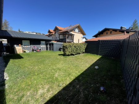 Zwischen Seenähe und Lebensqualität – 4 Zimmer Wohnung mit Balkon und Garten in Henndorf am Wallersee!