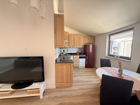 70 Meter vom Meer entfernt! Traumhafte 3-Zi-Ferienwohnung mit Meerblick in Medulin, Balkon, Stellplatz, Klimaanlage!