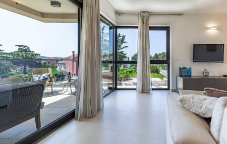Exklusives Wohnjuwel in Rovinj – Nur 200 Meter vom Strand entfernt